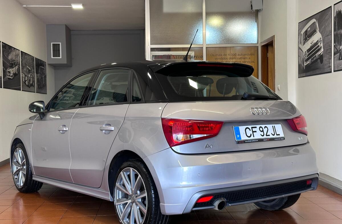 AUDI A1 1.6 TDi S-line