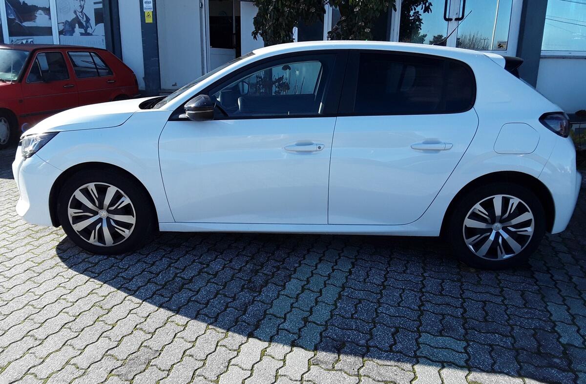 PEUGEOT 208 1.2 PureTech Active