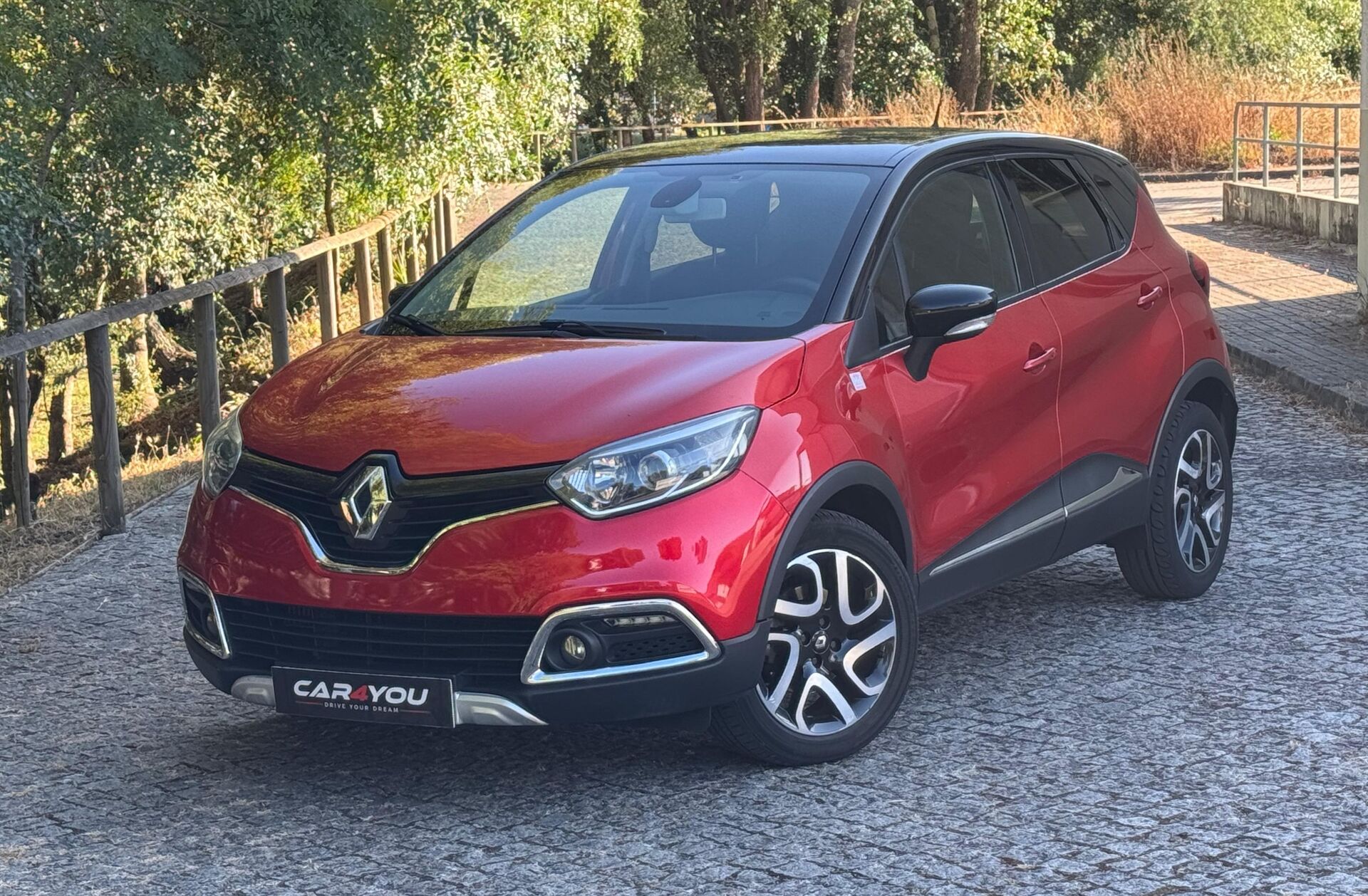 RENAULT Captur 1.5 dCi Helly Hansen