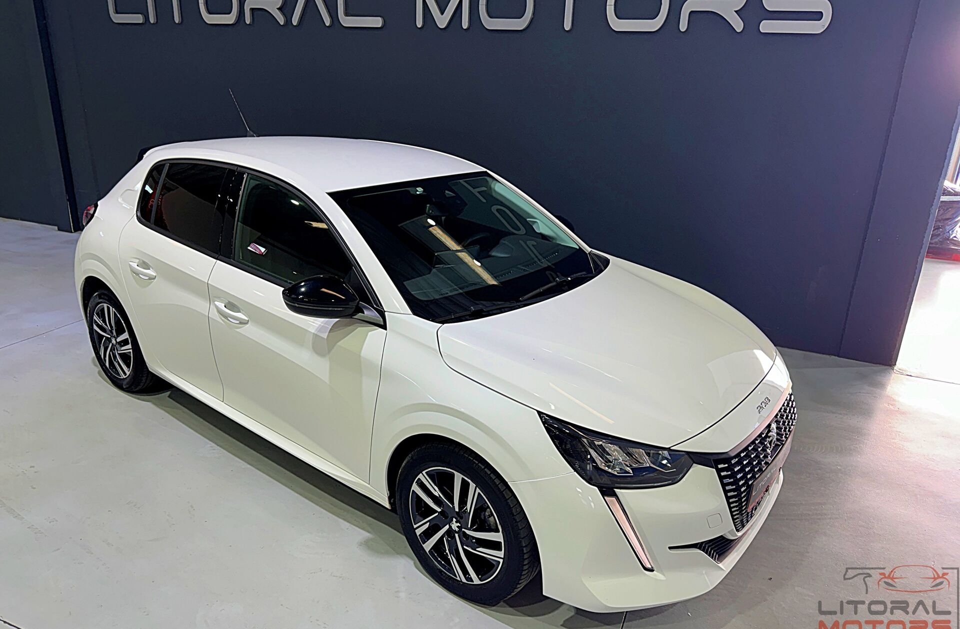 PEUGEOT 208 1.2 PureTech Allure