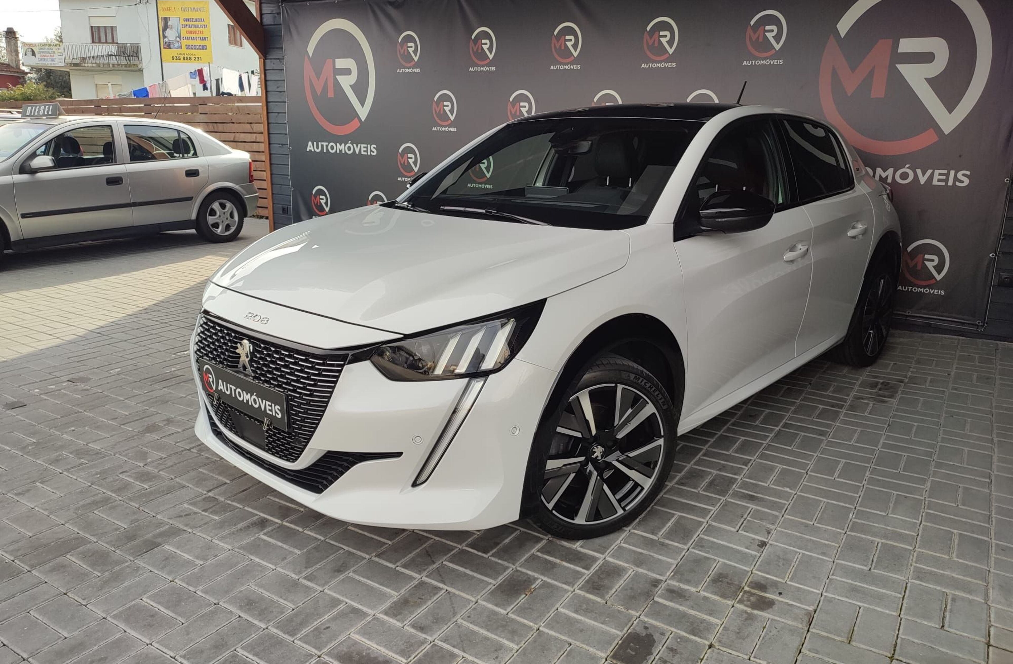 PEUGEOT 208 1.5 BlueHDi GT