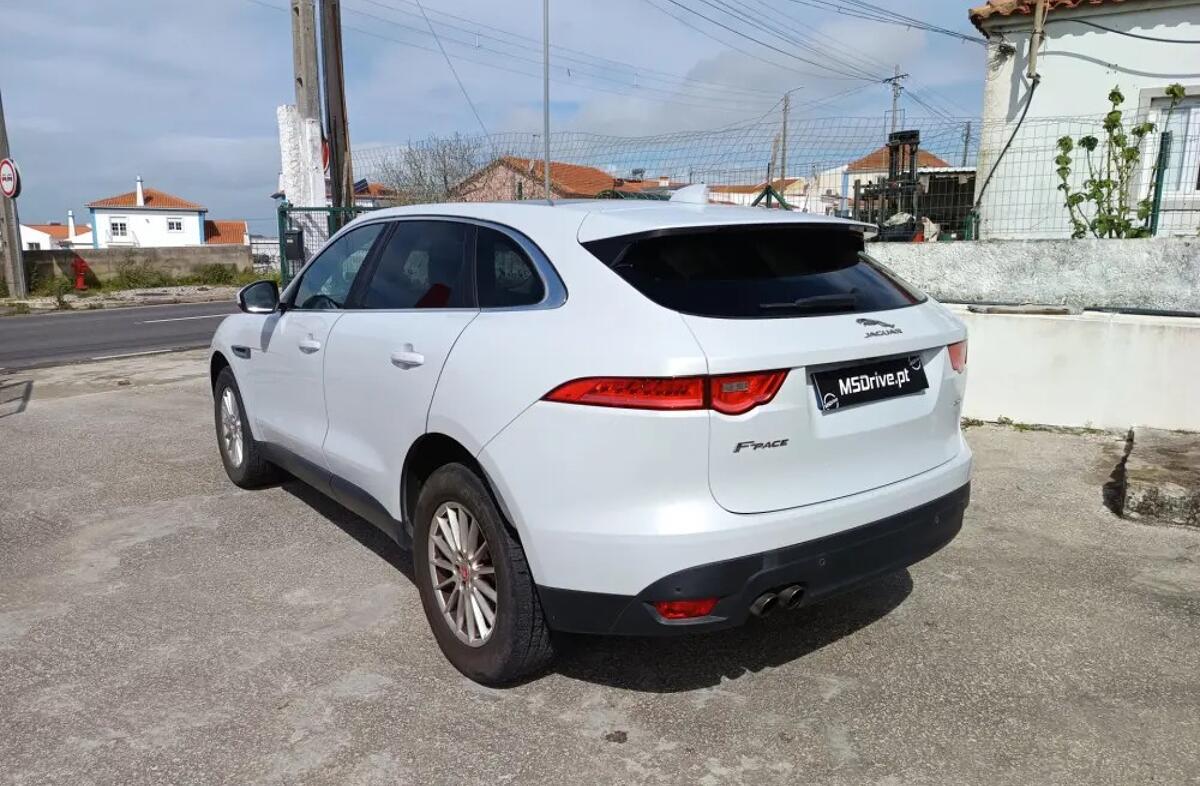 JAGUAR F-Pace 2.0 i4D Prestige AWD