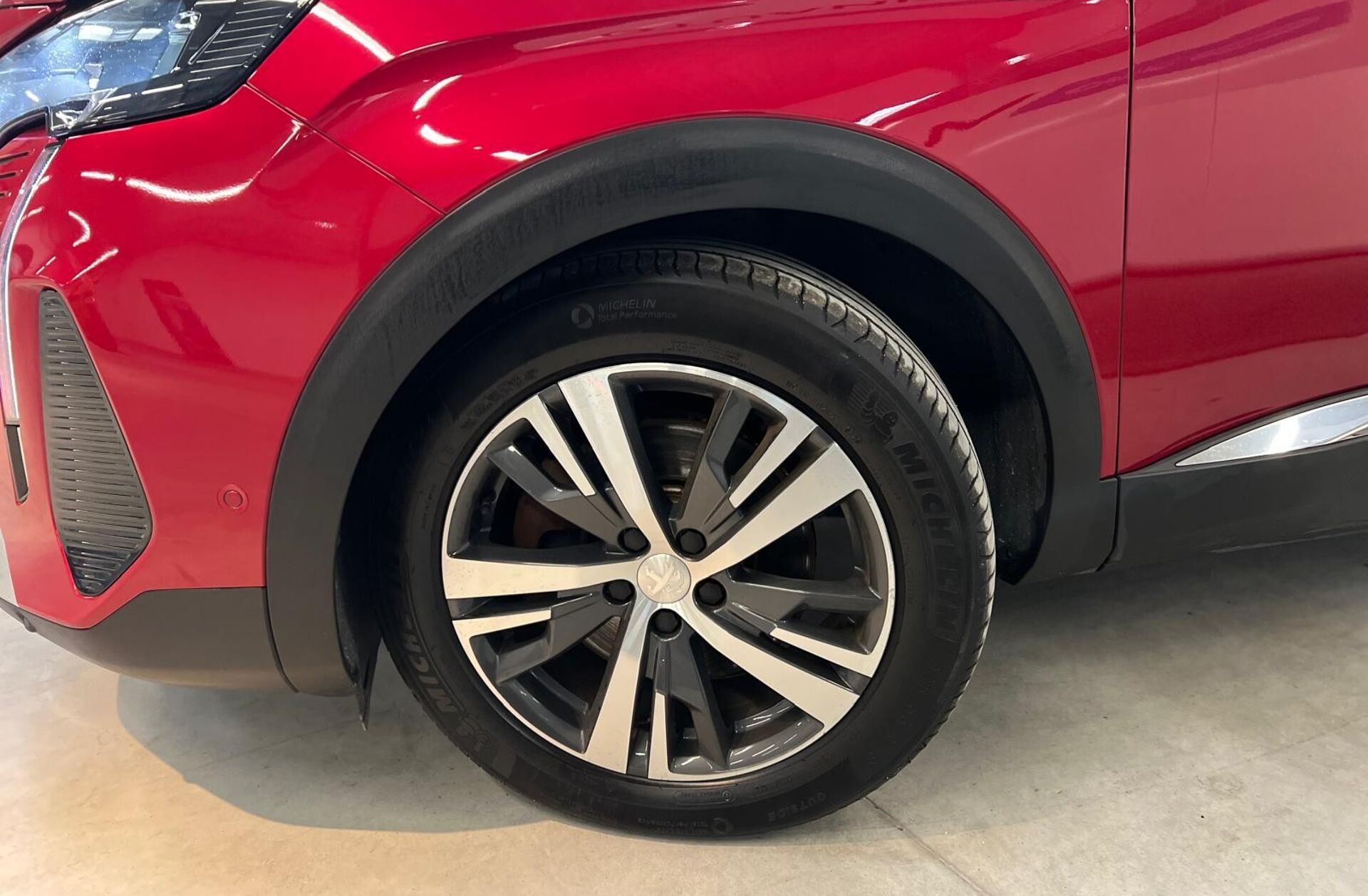 PEUGEOT 3008 1.6 Hybrid Allure Pack e-EAT8