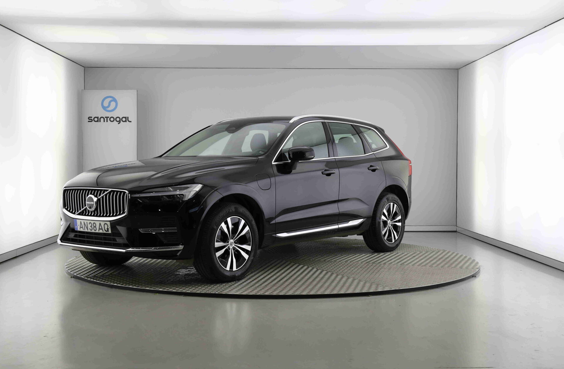 VOLVO XC60 2.0 T6 PHEV Inscription Expression AWD