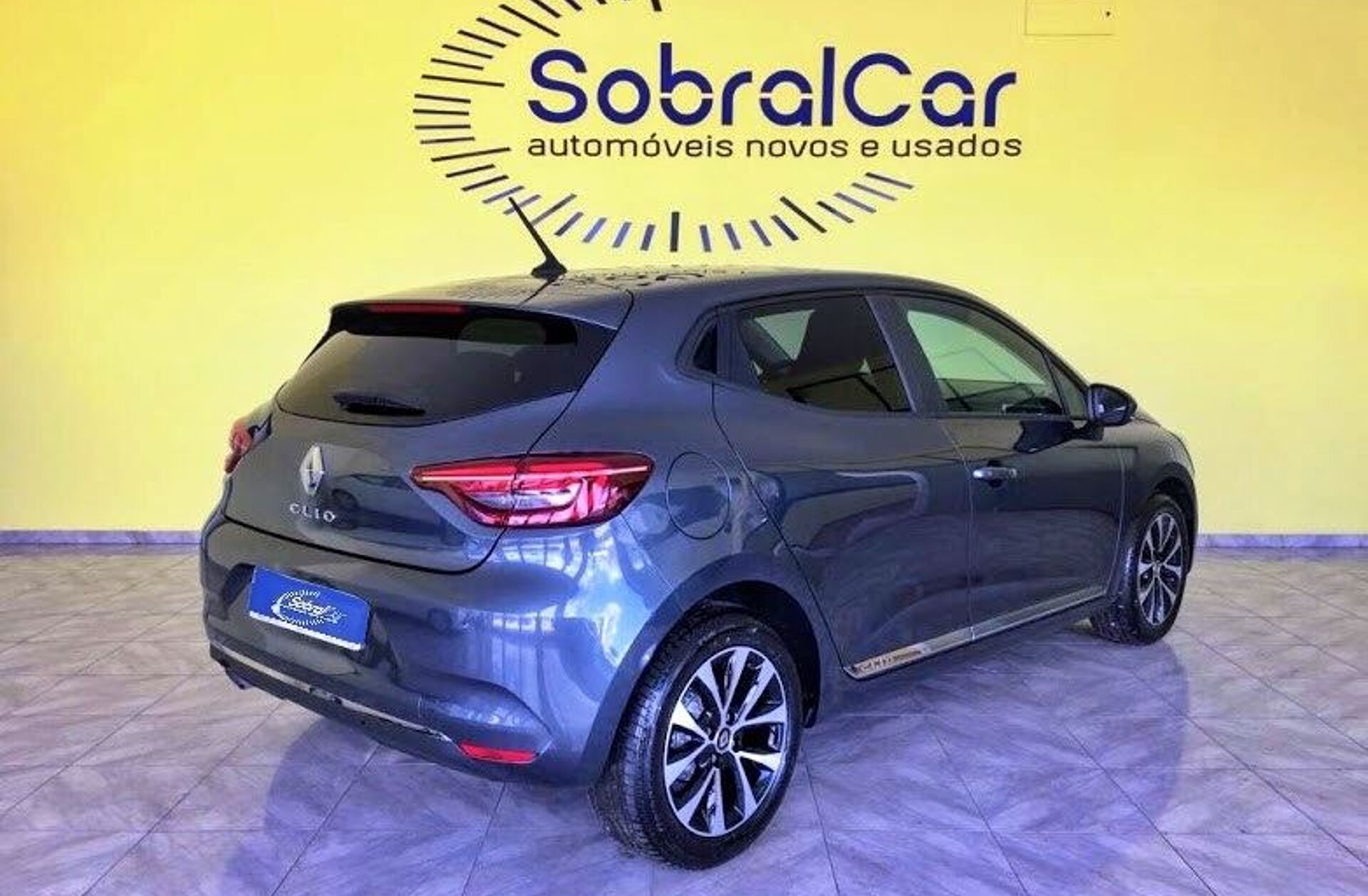 RENAULT Clio 1.0 TCe Intens