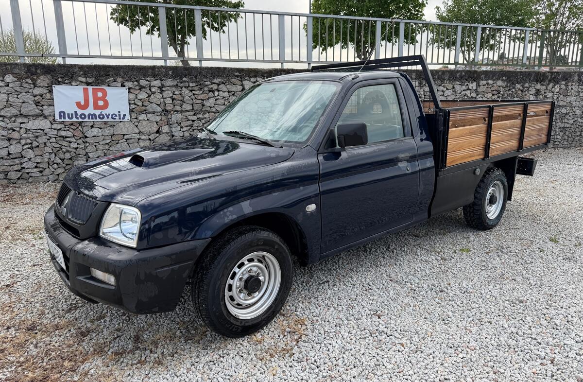 MITSUBISHI L 200 2.5 TD