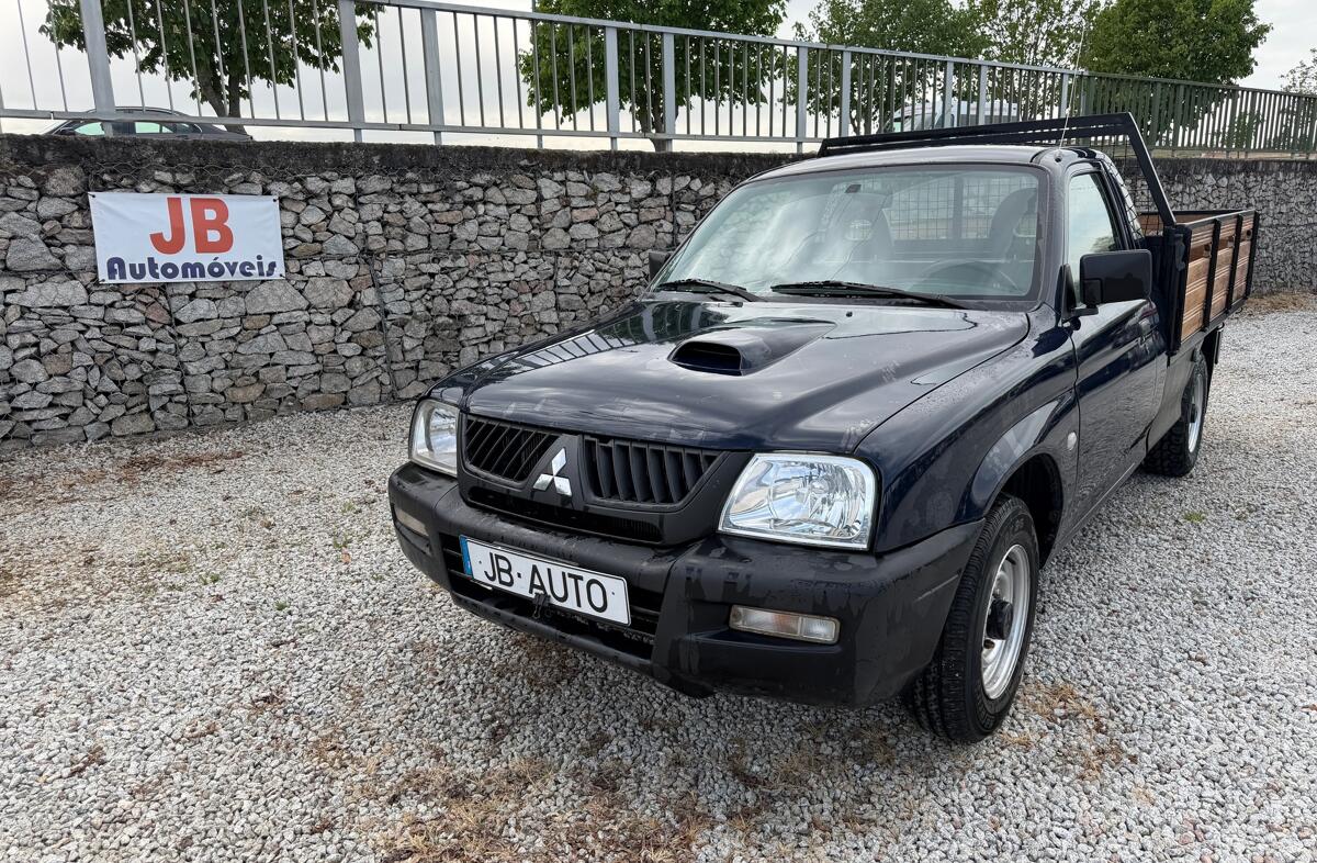 MITSUBISHI L 200 2.5 TD
