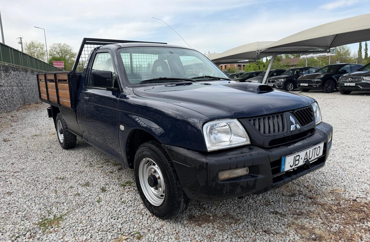 MITSUBISHI L 200 2.5 TD