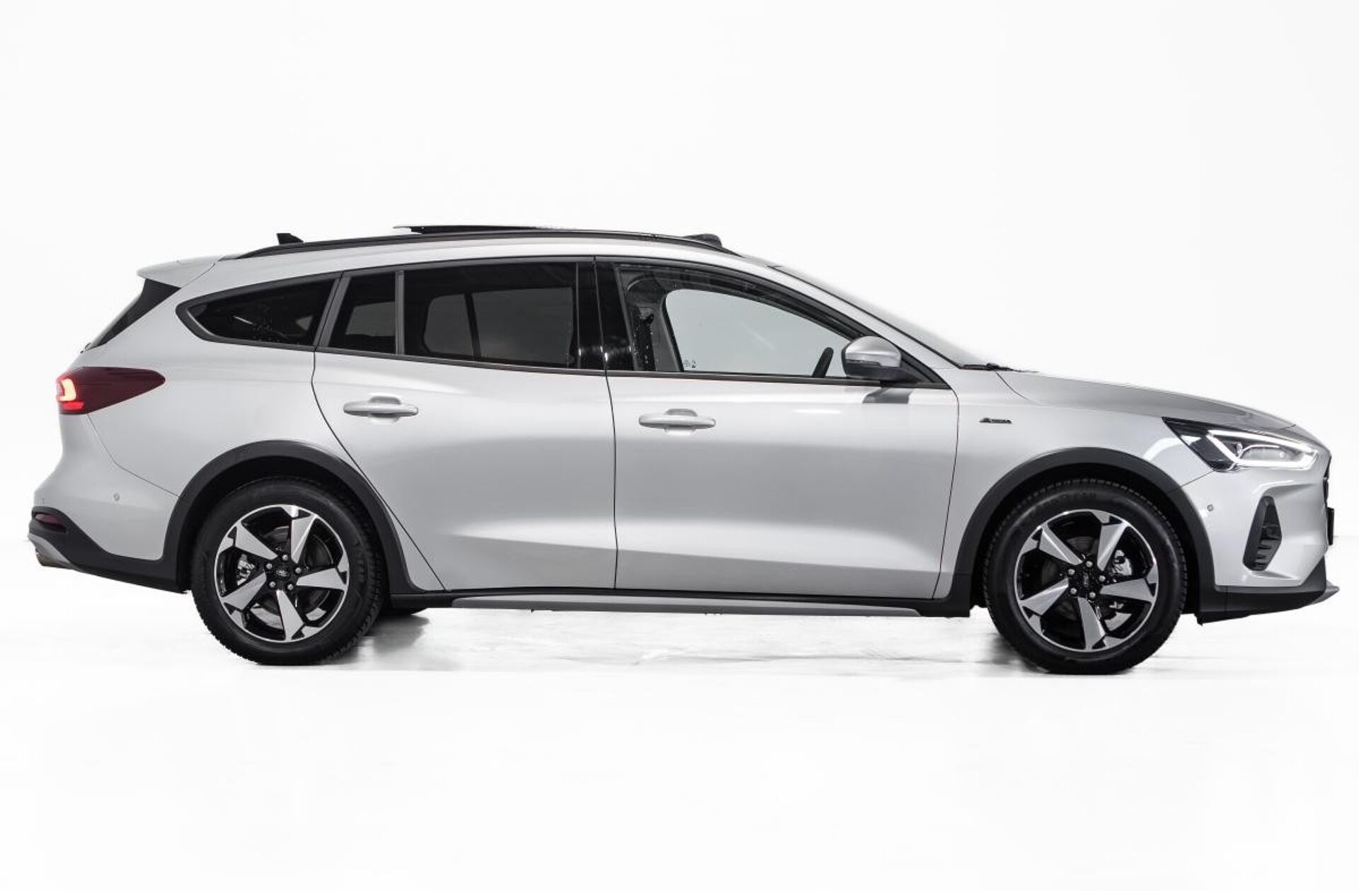 FORD Focus SW 1.0 EcoBoost MHEV Active X Aut.