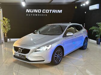 VOLVO V40 2.0 D3 Momentum