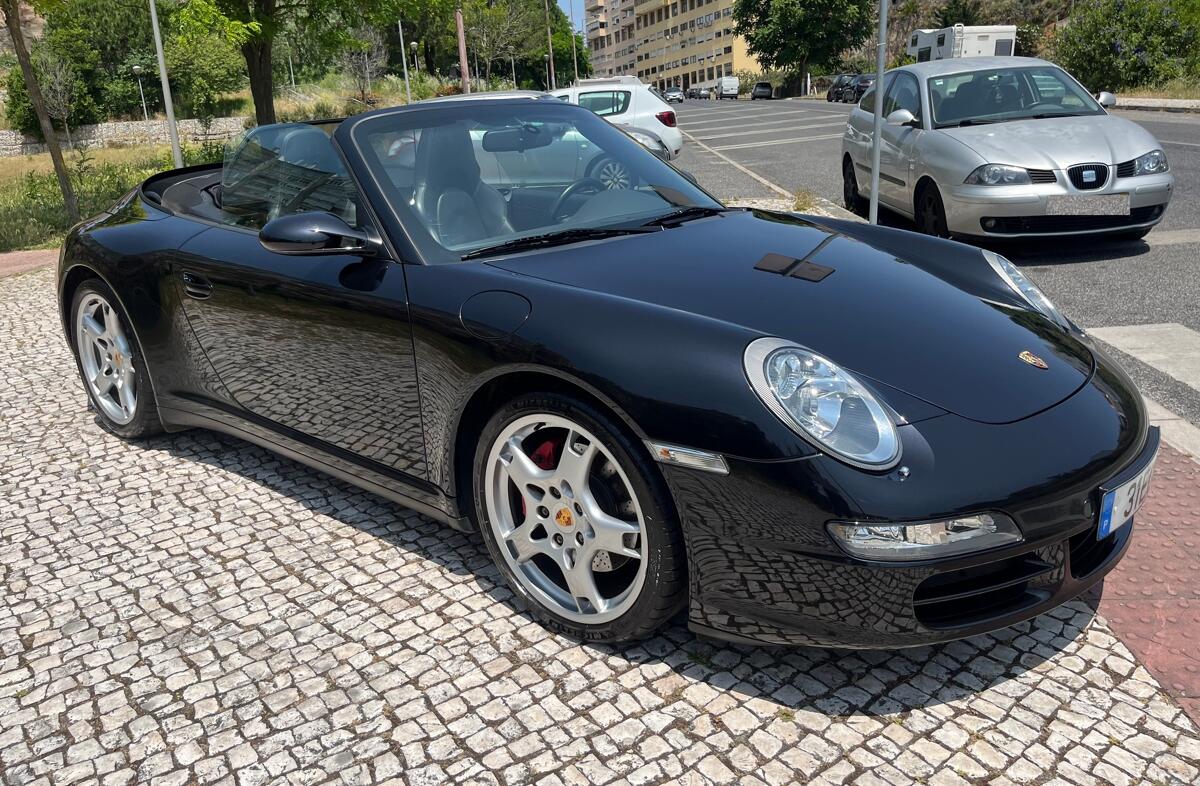 PORSCHE 911 Carrera 4 S Tiptronic