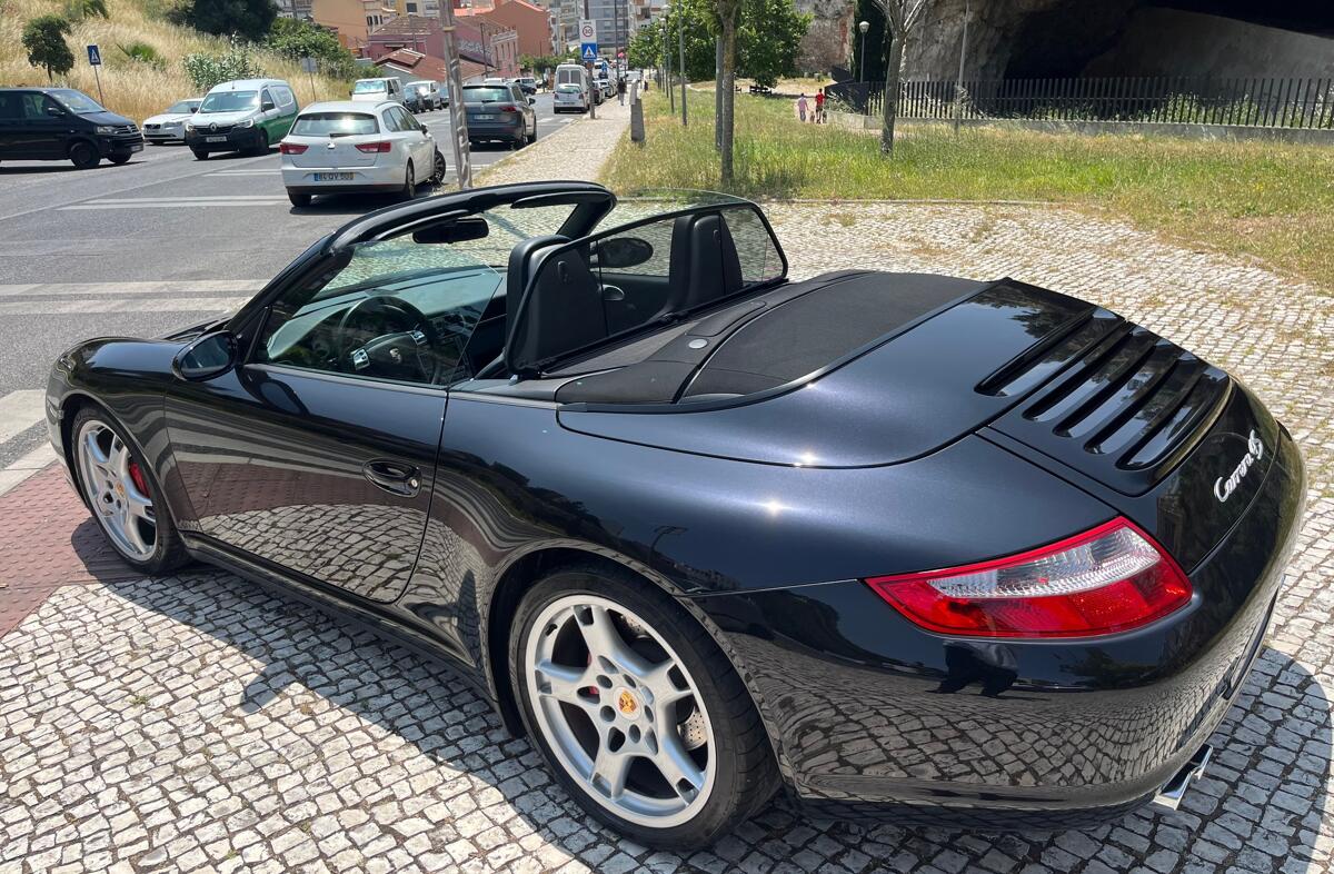 PORSCHE 911 Carrera 4 S Tiptronic