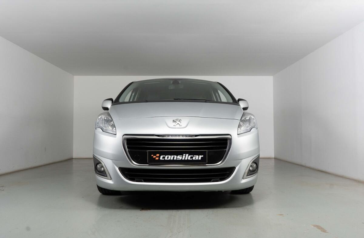 PEUGEOT 5008 1.6 e-HDi Allure 2-Tronic