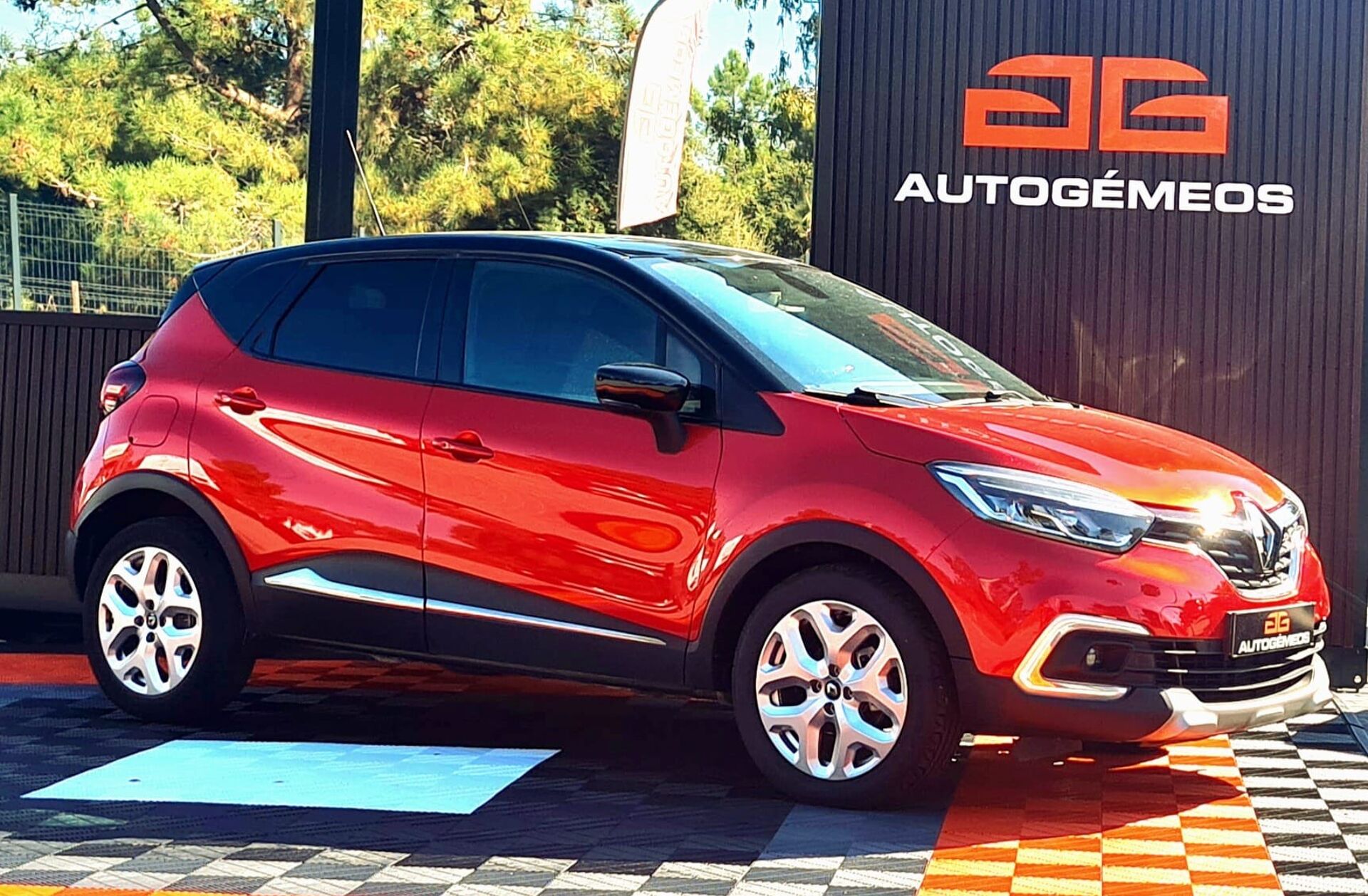 RENAULT Captur 0.9 TCe Exclusive