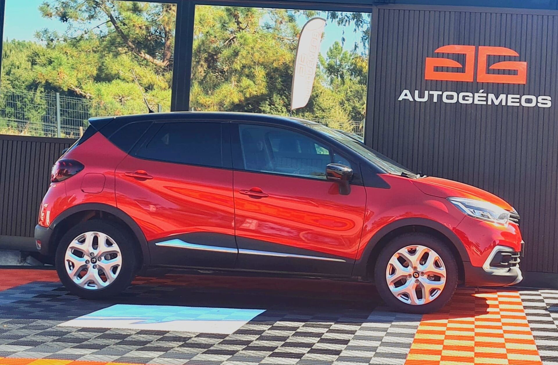 RENAULT Captur 0.9 TCe Exclusive