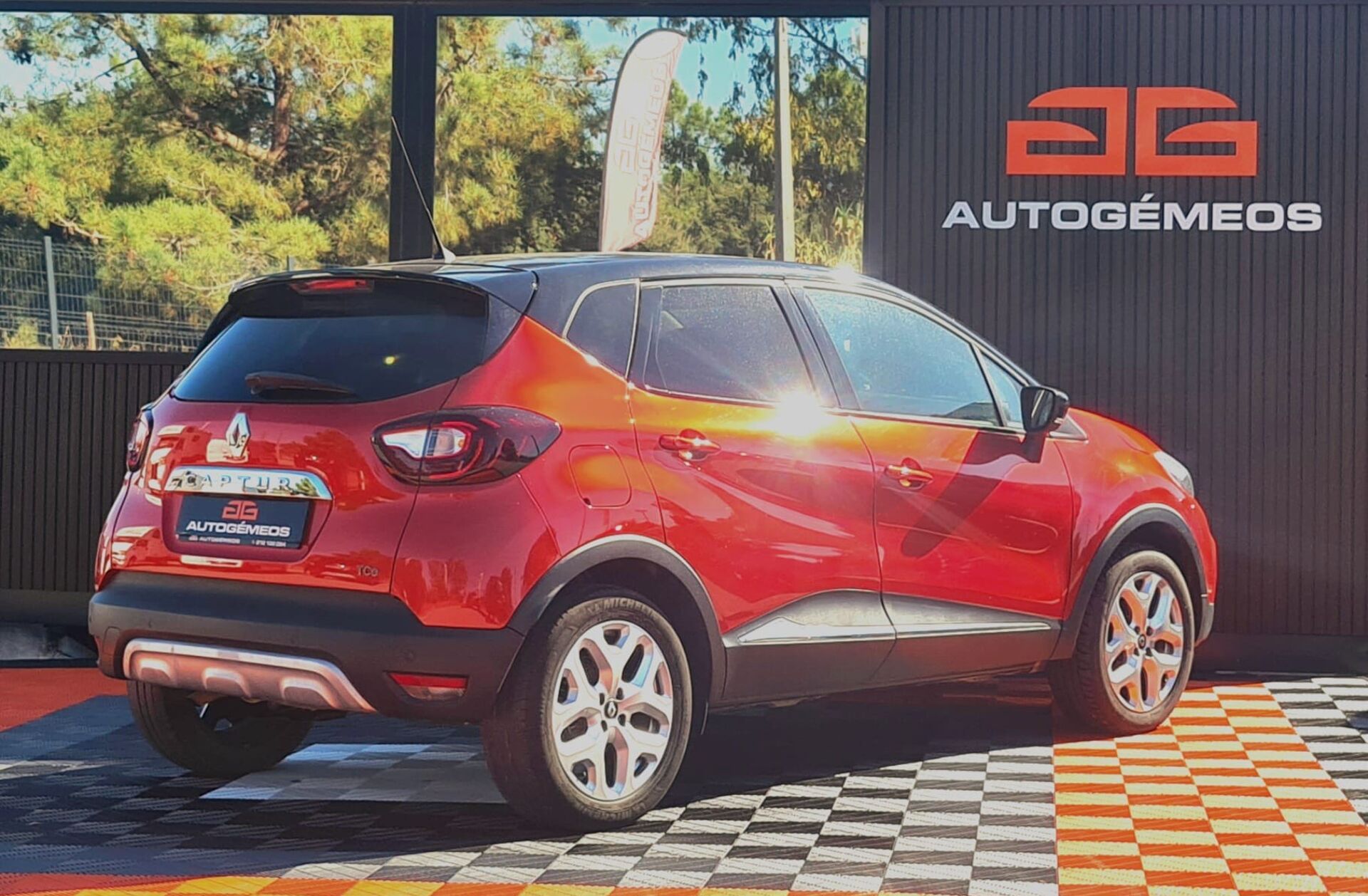 RENAULT Captur 0.9 TCe Exclusive