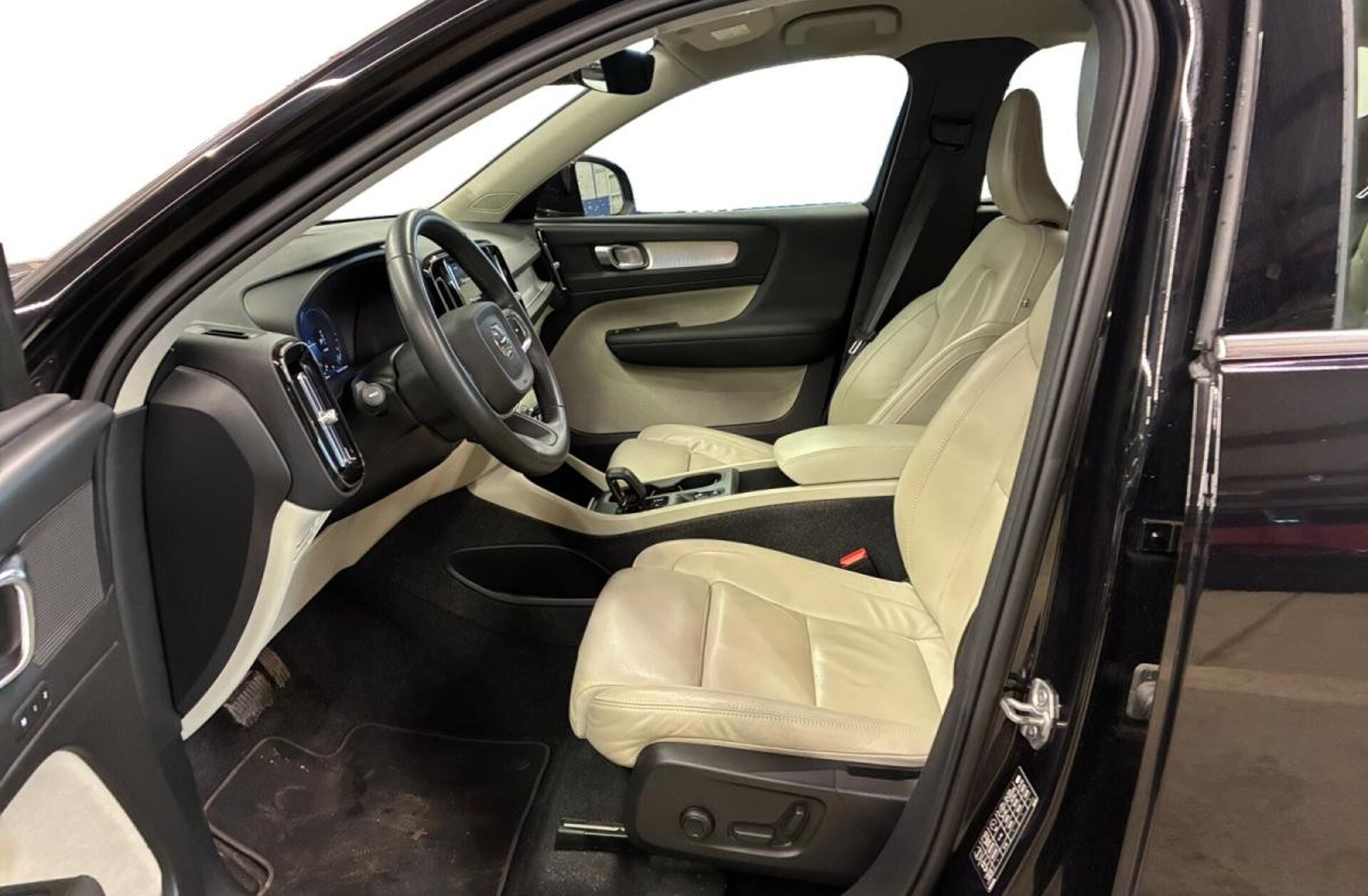 VOLVO XC40 1.5 T4 PHEV Inscription