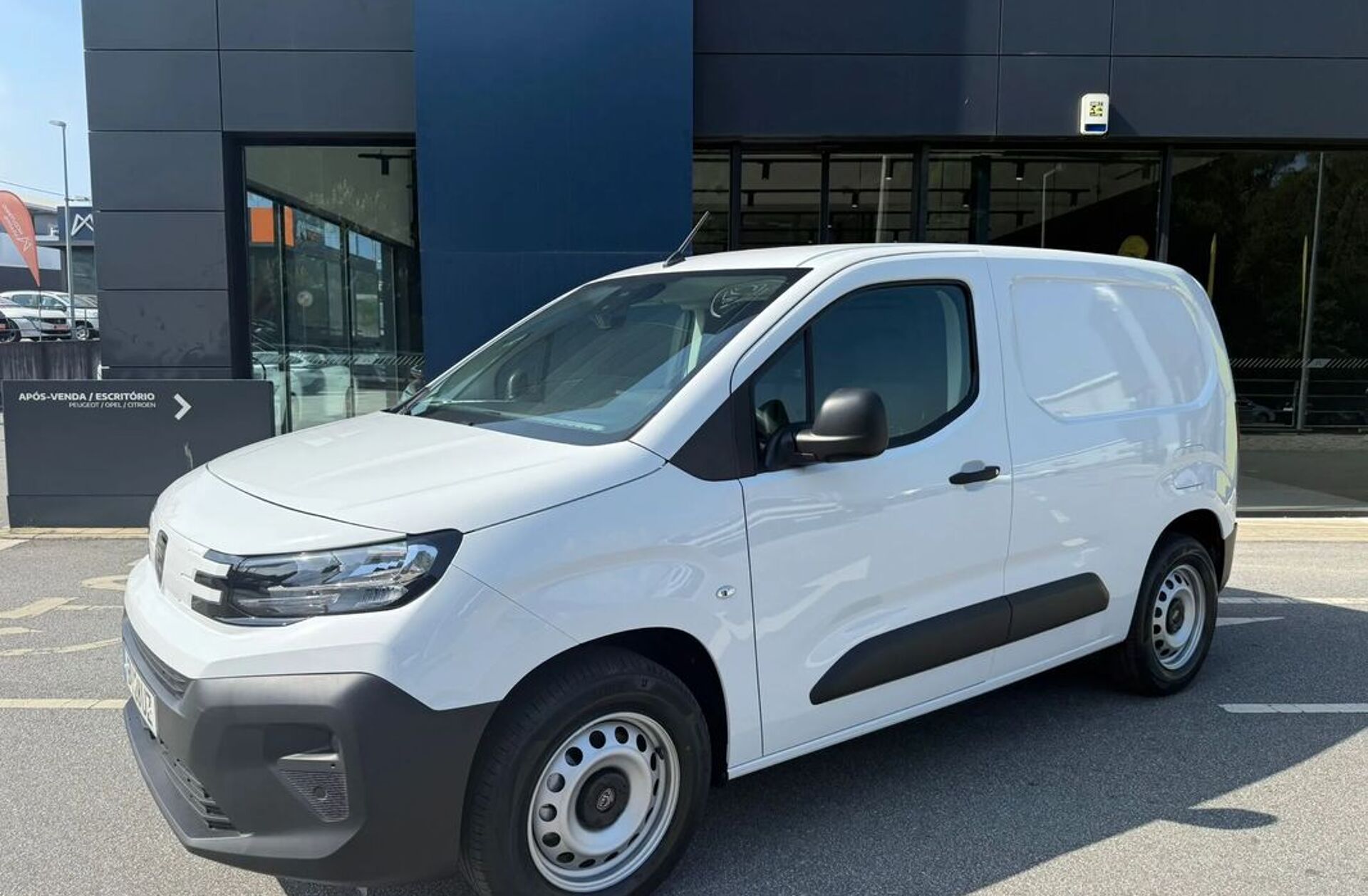PEUGEOT Partner e- 50 kWh Standard