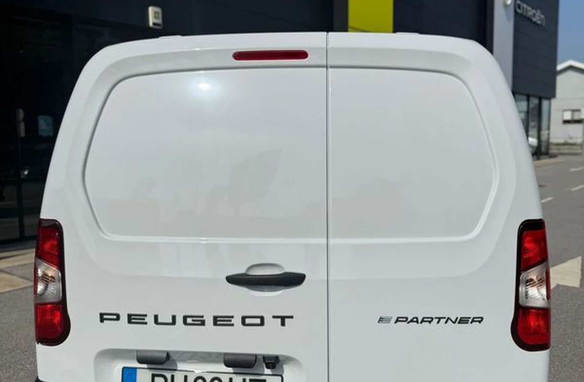 PEUGEOT Partner e- 50 kWh Standard