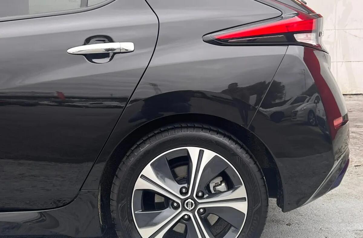 NISSAN Leaf N-Connecta