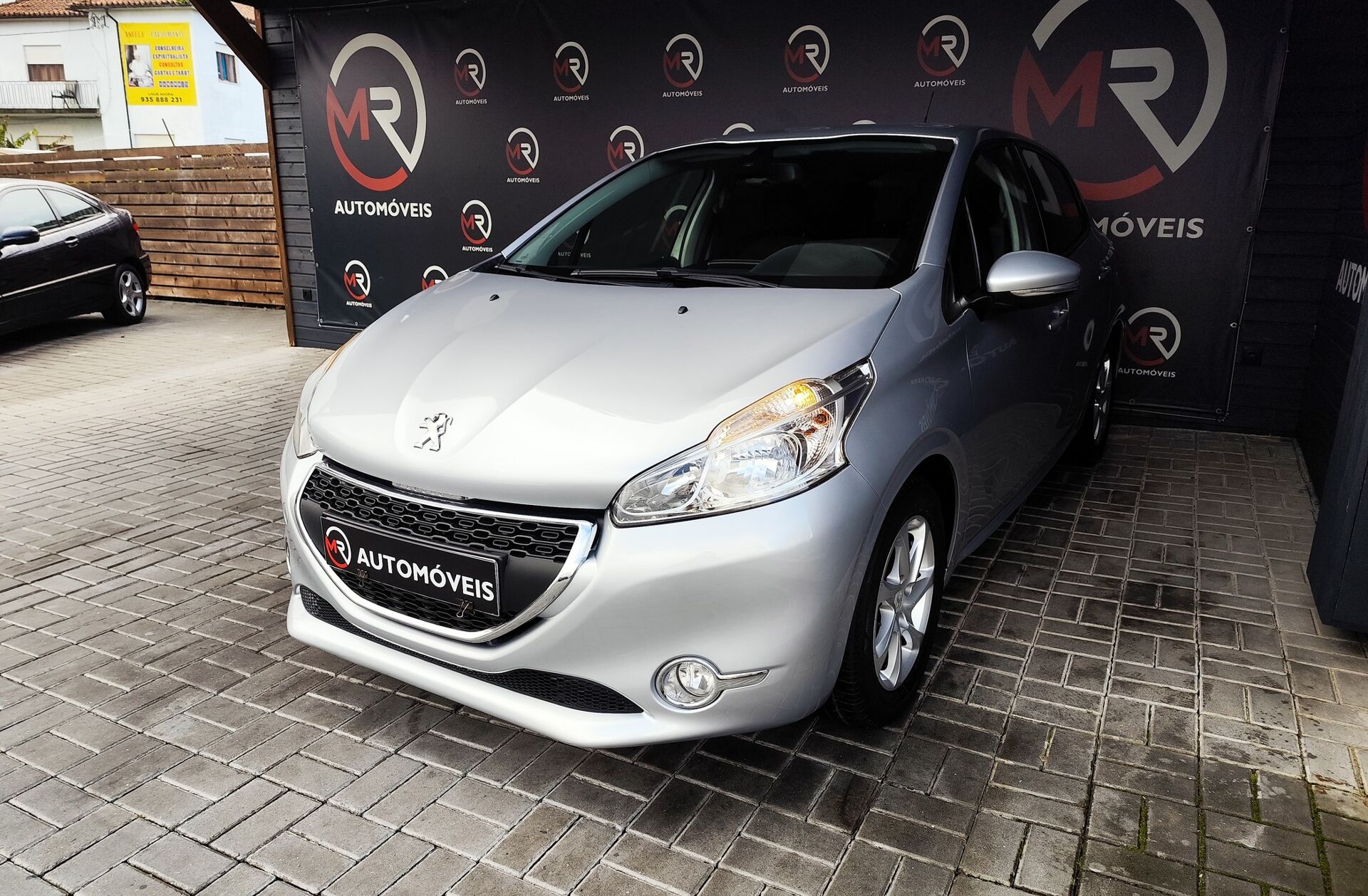 PEUGEOT 208 1.2 VTi Allure