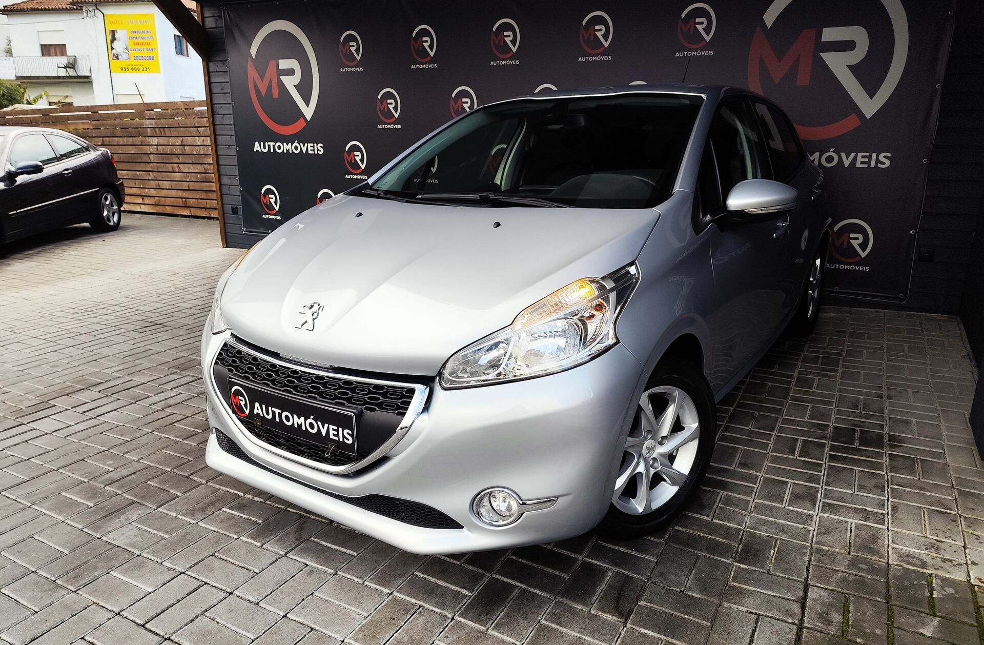 PEUGEOT 208 1.2 VTi Allure