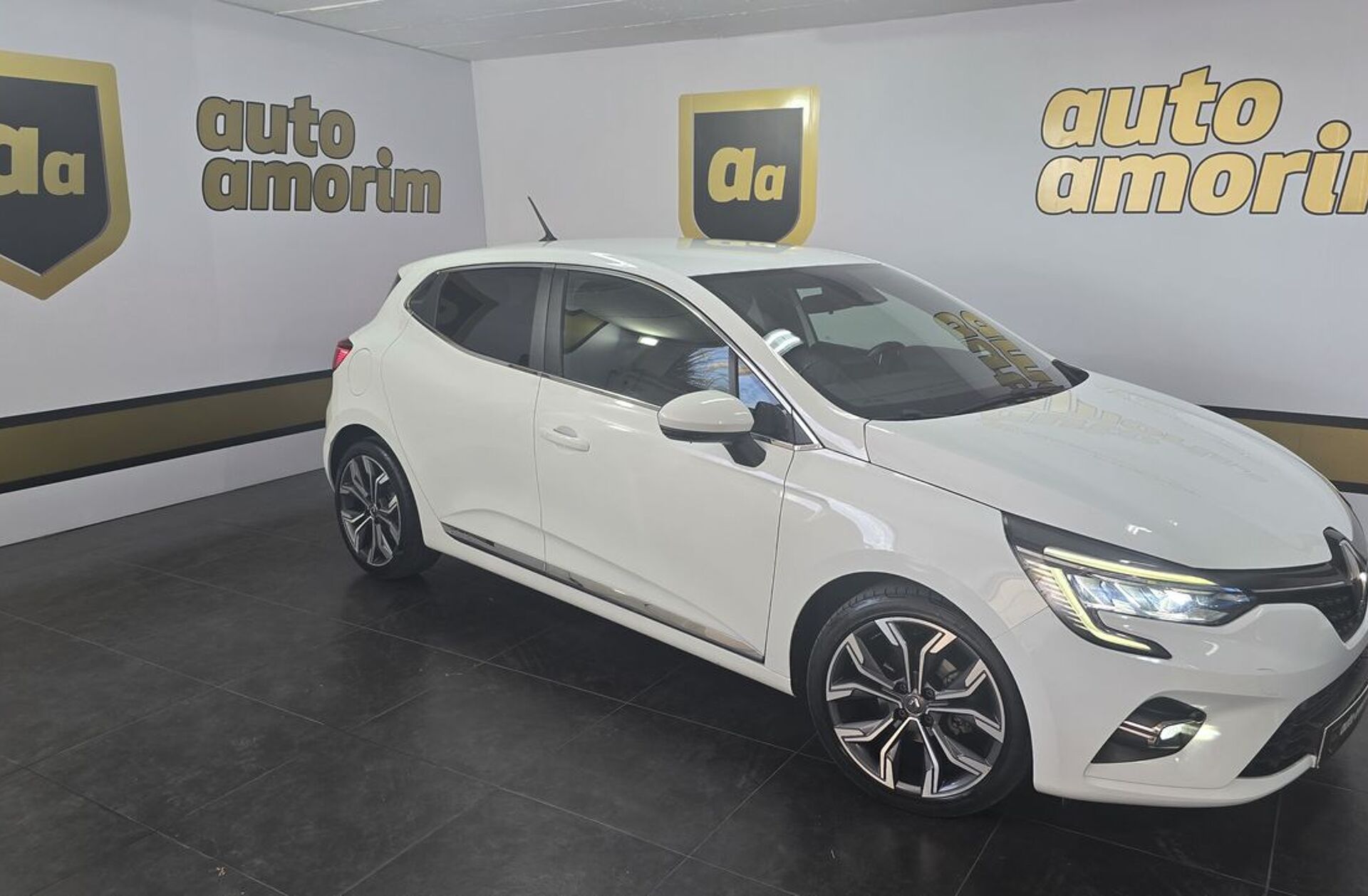 RENAULT Clio 1.5 Blue dCi Exclusive
