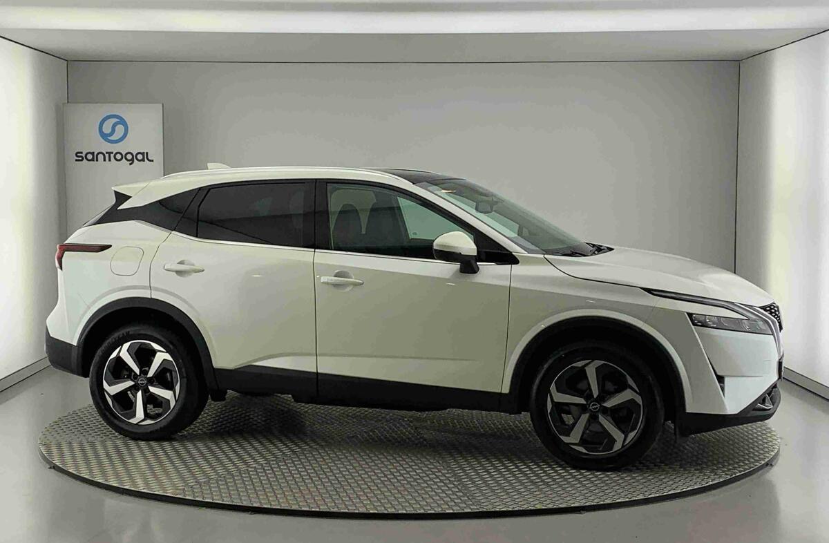 NISSAN Qashqai 1.3 DIG-T N-Connecta LED+SKY