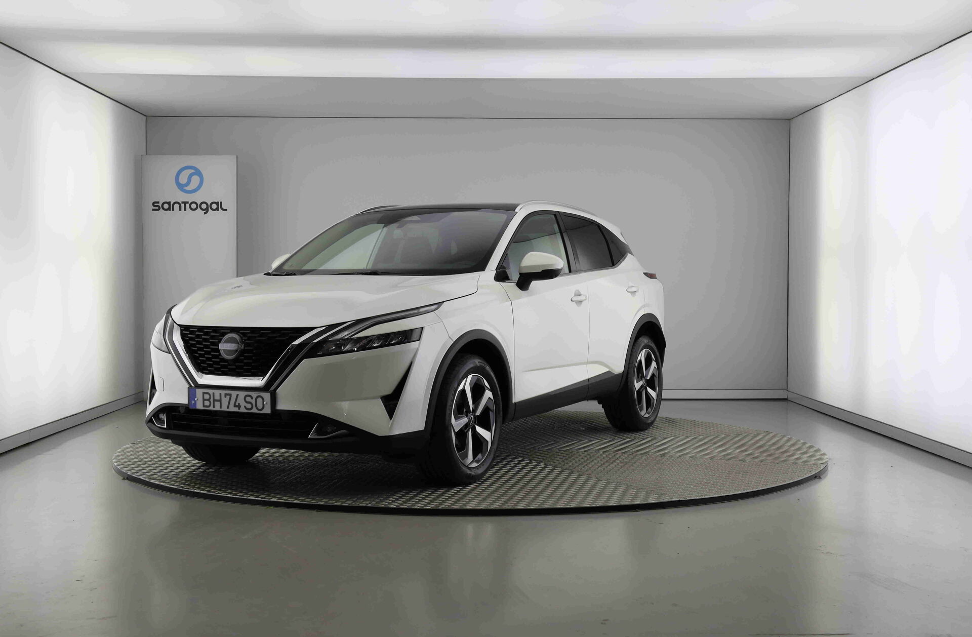 NISSAN Qashqai 1.3 DIG-T N-Connecta LED+SKY