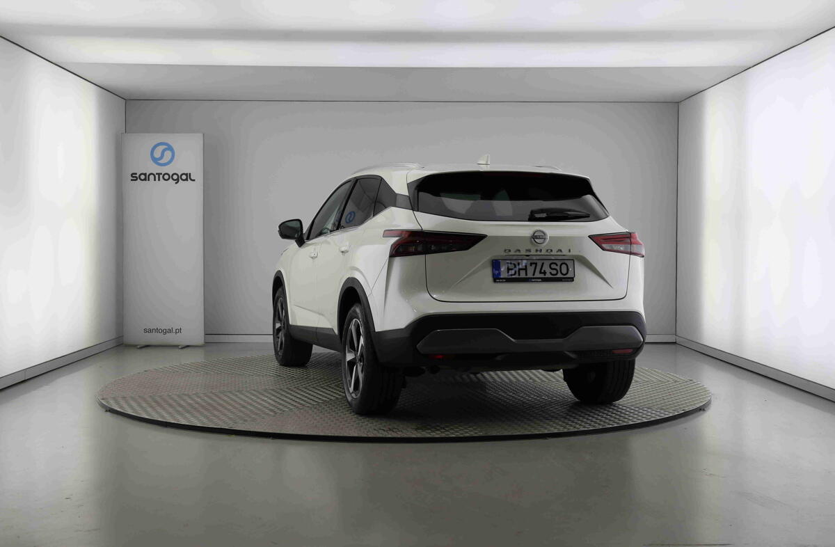 NISSAN Qashqai 1.3 DIG-T N-Connecta LED+SKY