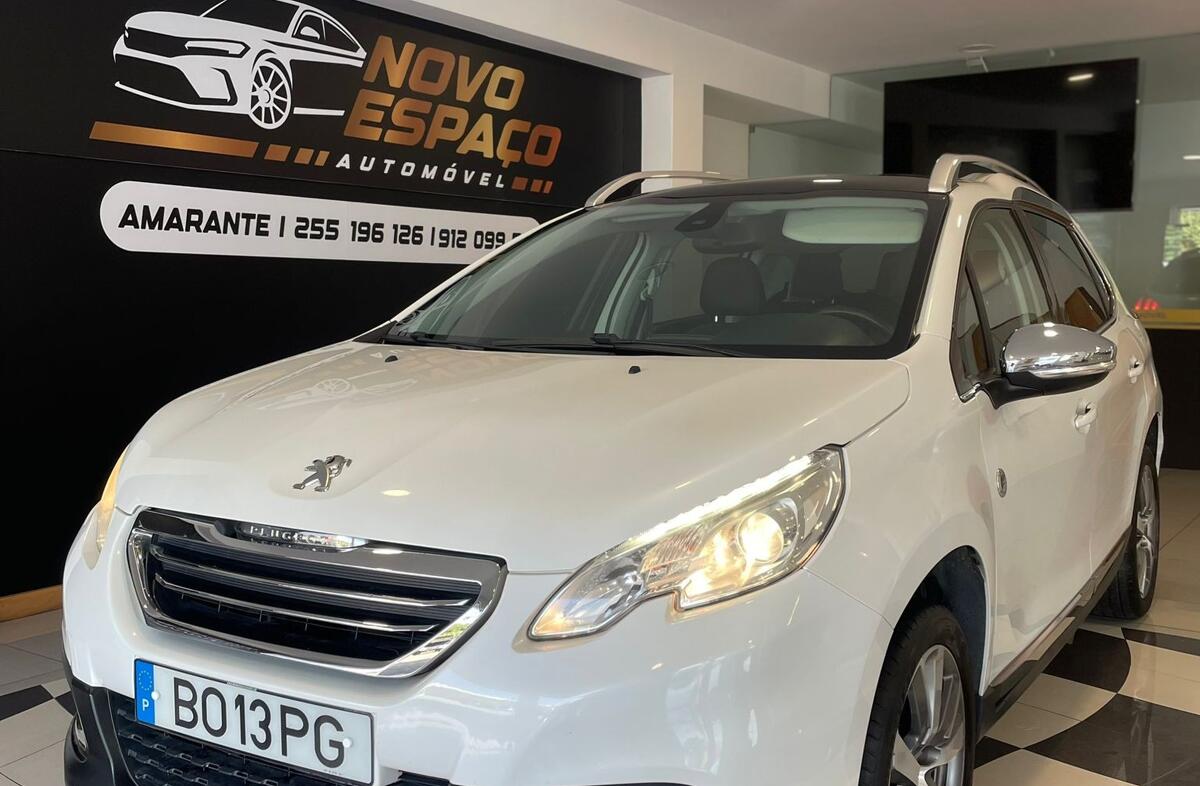 PEUGEOT 2008 1.2 PureTech Allure