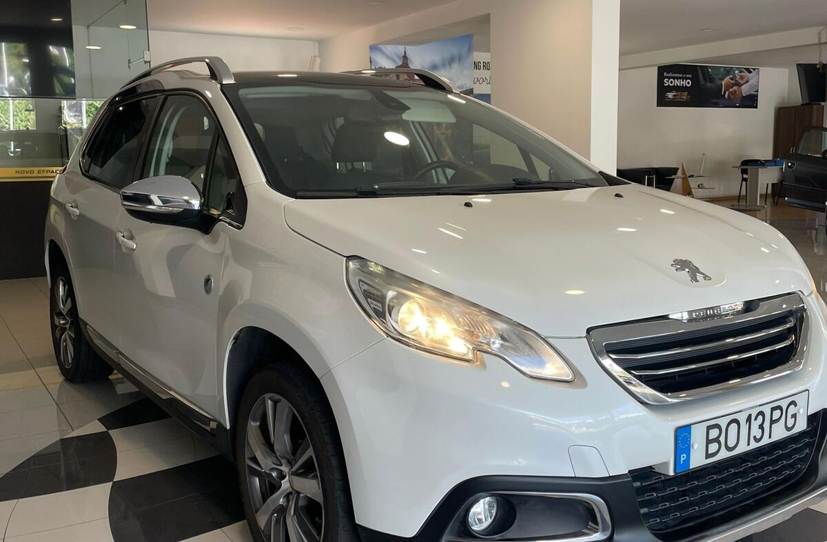 PEUGEOT 2008 1.2 PureTech Allure