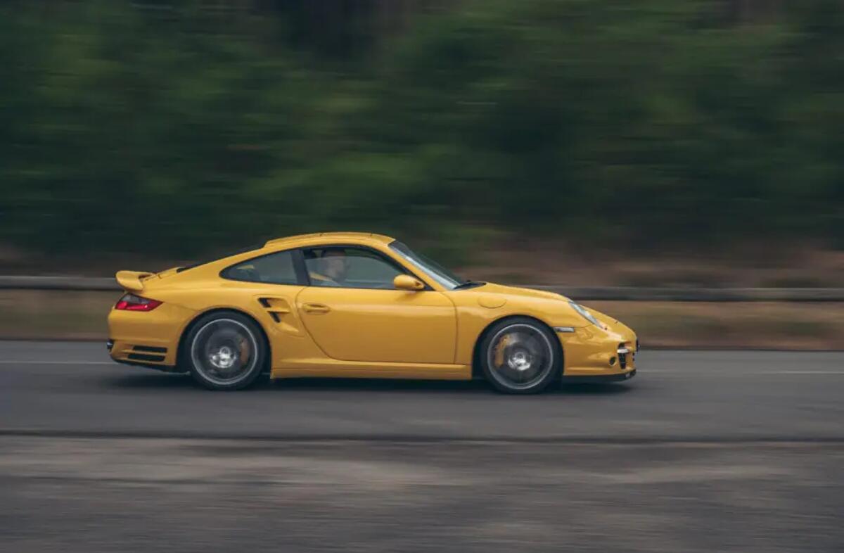 PORSCHE 911 Carrera 4 S