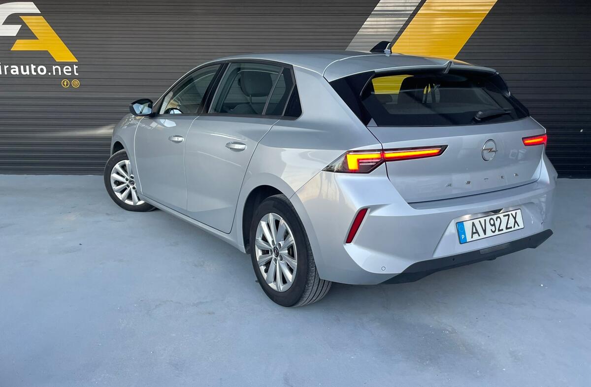 OPEL Astra 1.2 T Elegance