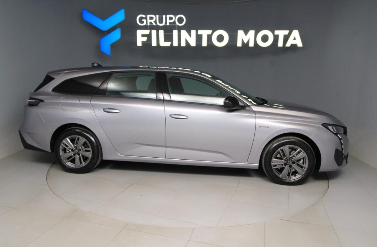 PEUGEOT 308 SW 1.2 Hybrid Style e-DCS6