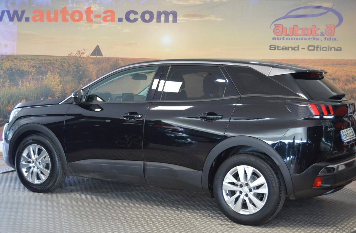 PEUGEOT 3008 1.5 BlueHDi Active