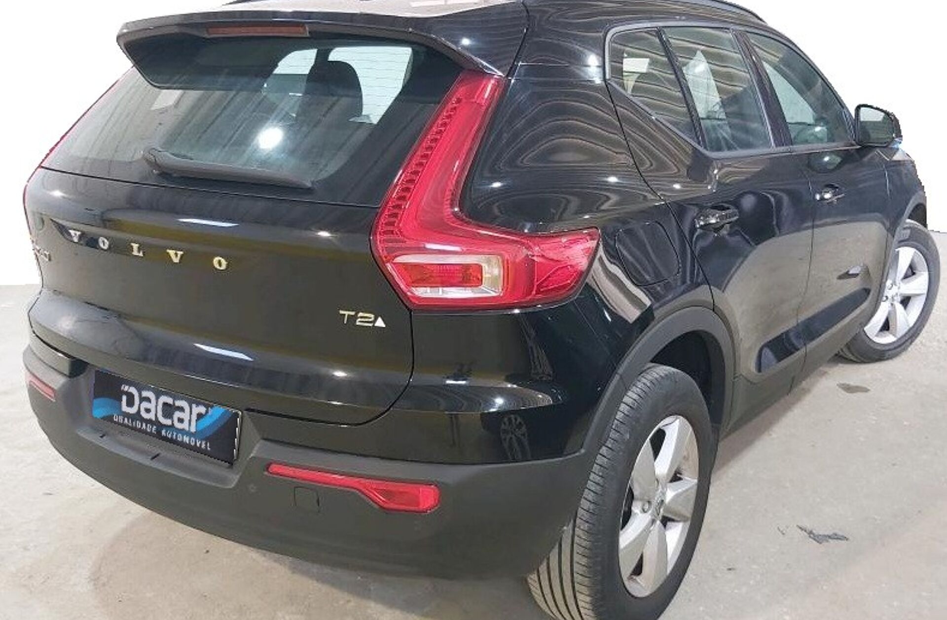 VOLVO XC40 1.5 T2 Momentum Core