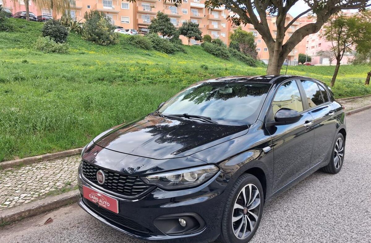 FIAT Tipo 1.3 M-Jet Lounge Tech