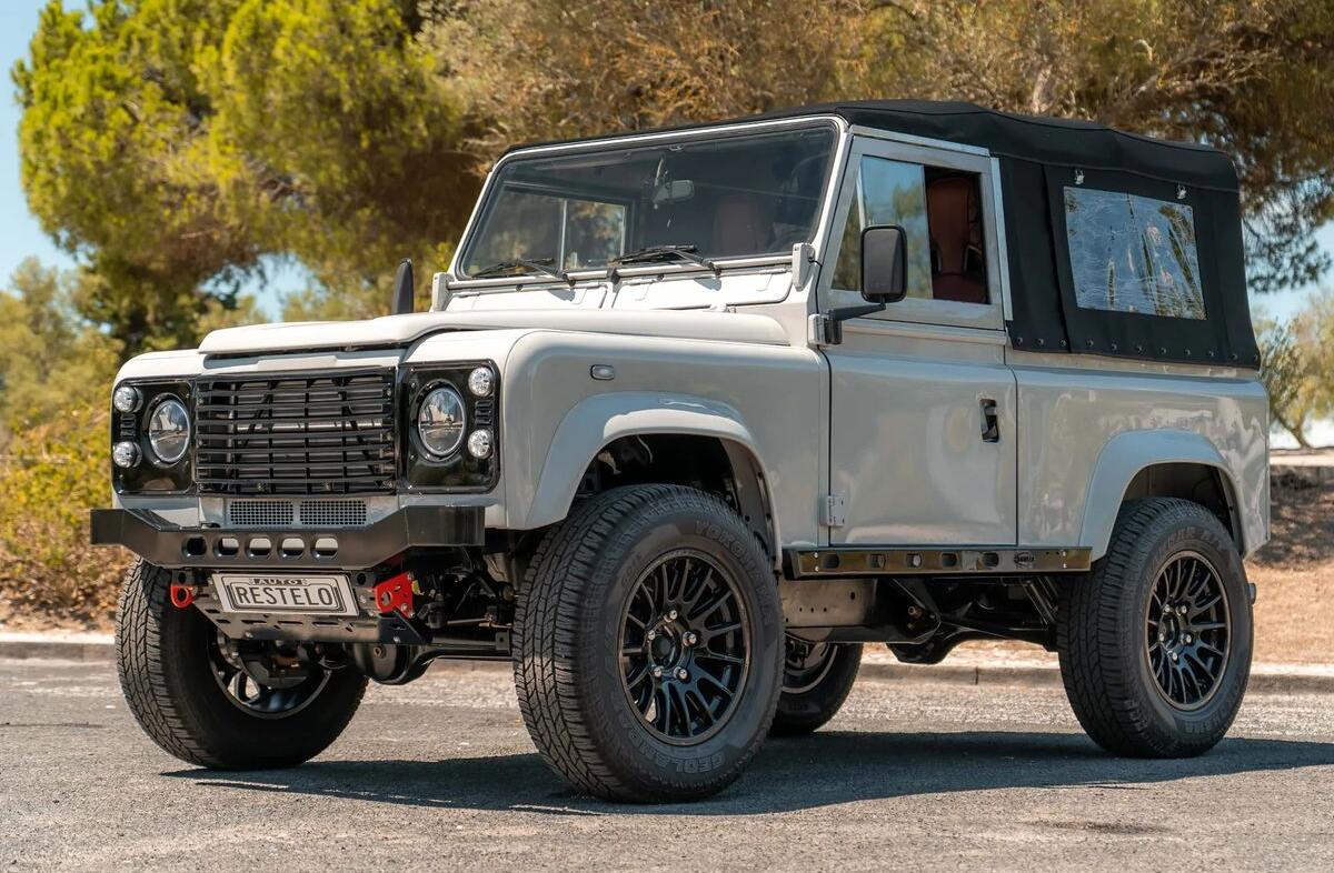 LAND ROVER Defender 90 2.5 Td5 Soft Top