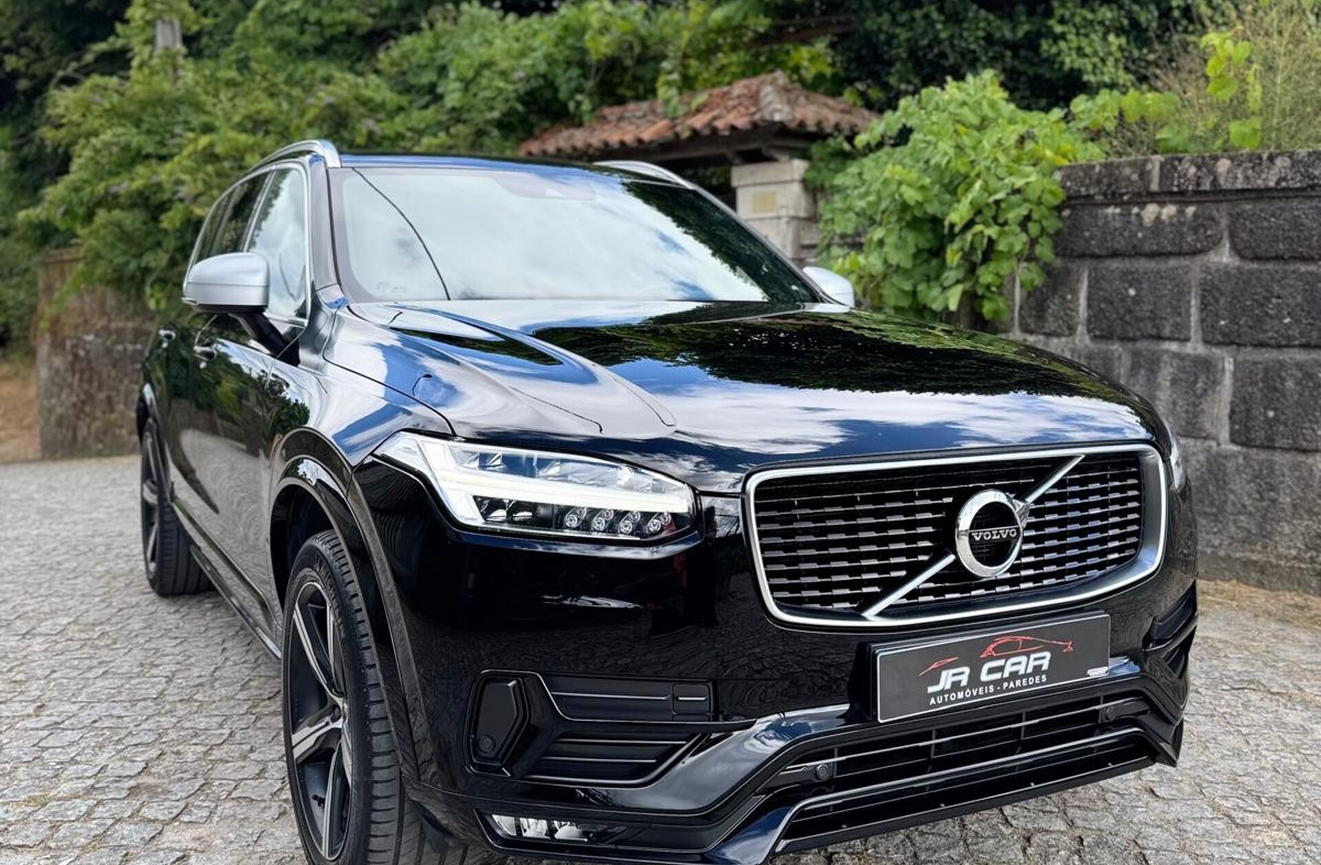 VOLVO XC90 2.0 D4 R-Design