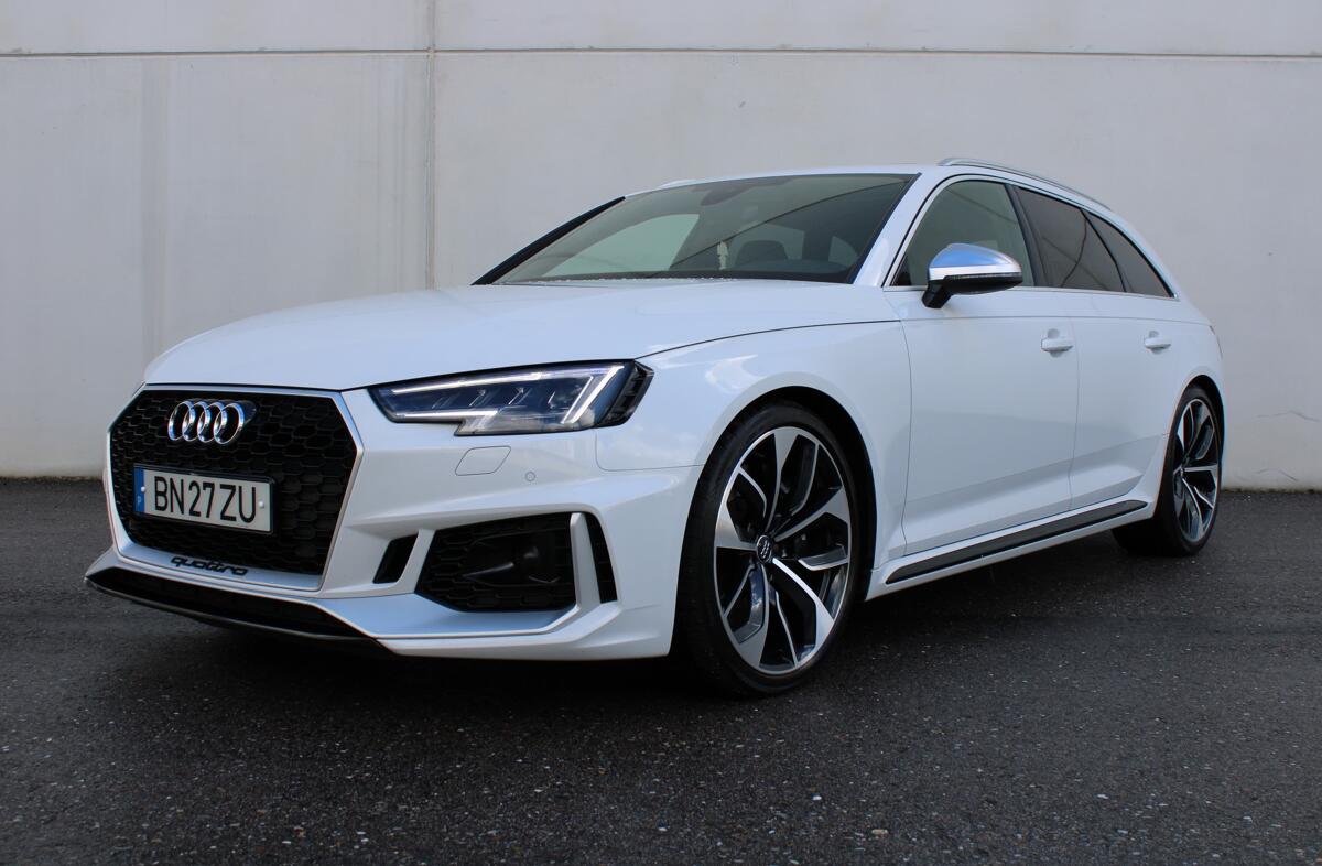 AUDI A4 A. 2.9 TSI RS4 quattro Tiptronic
