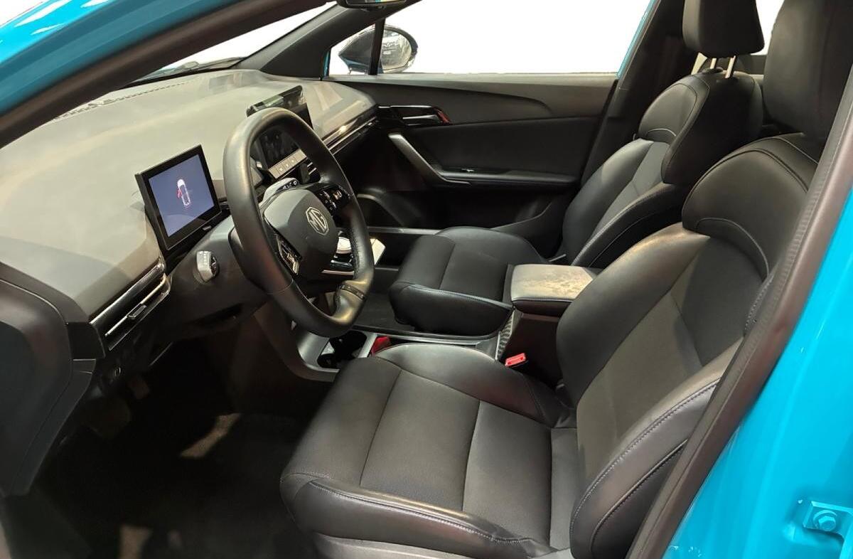 MG MG4 64 kWh Luxury