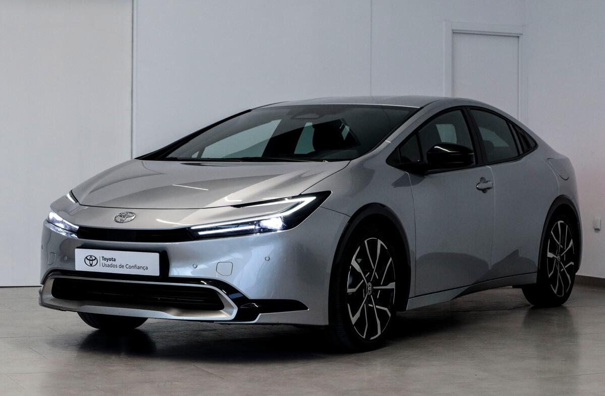 TOYOTA Prius 2.0 Plug-in Luxury