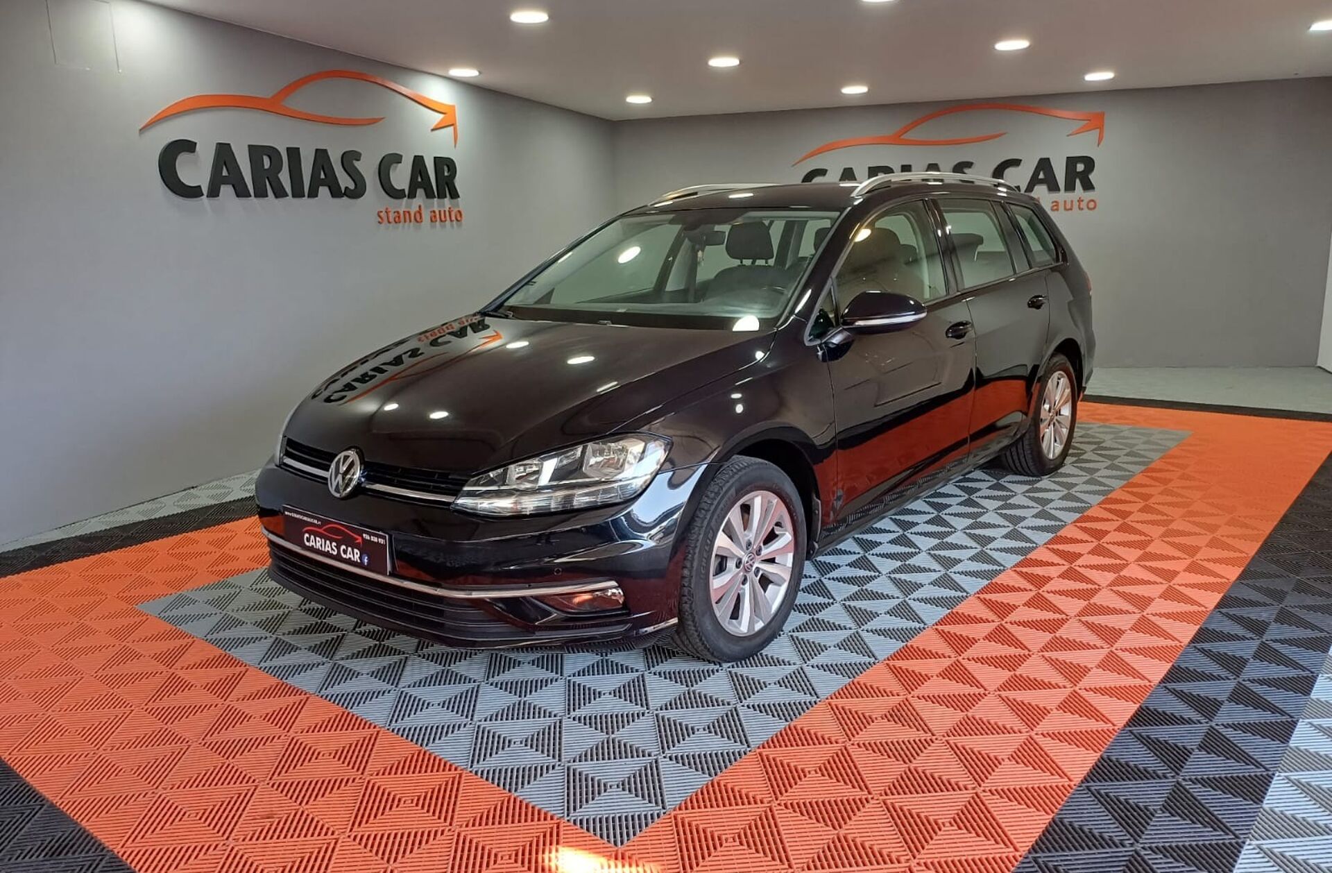VOLKSWAGEN Golf 1.6 TDI Confortline