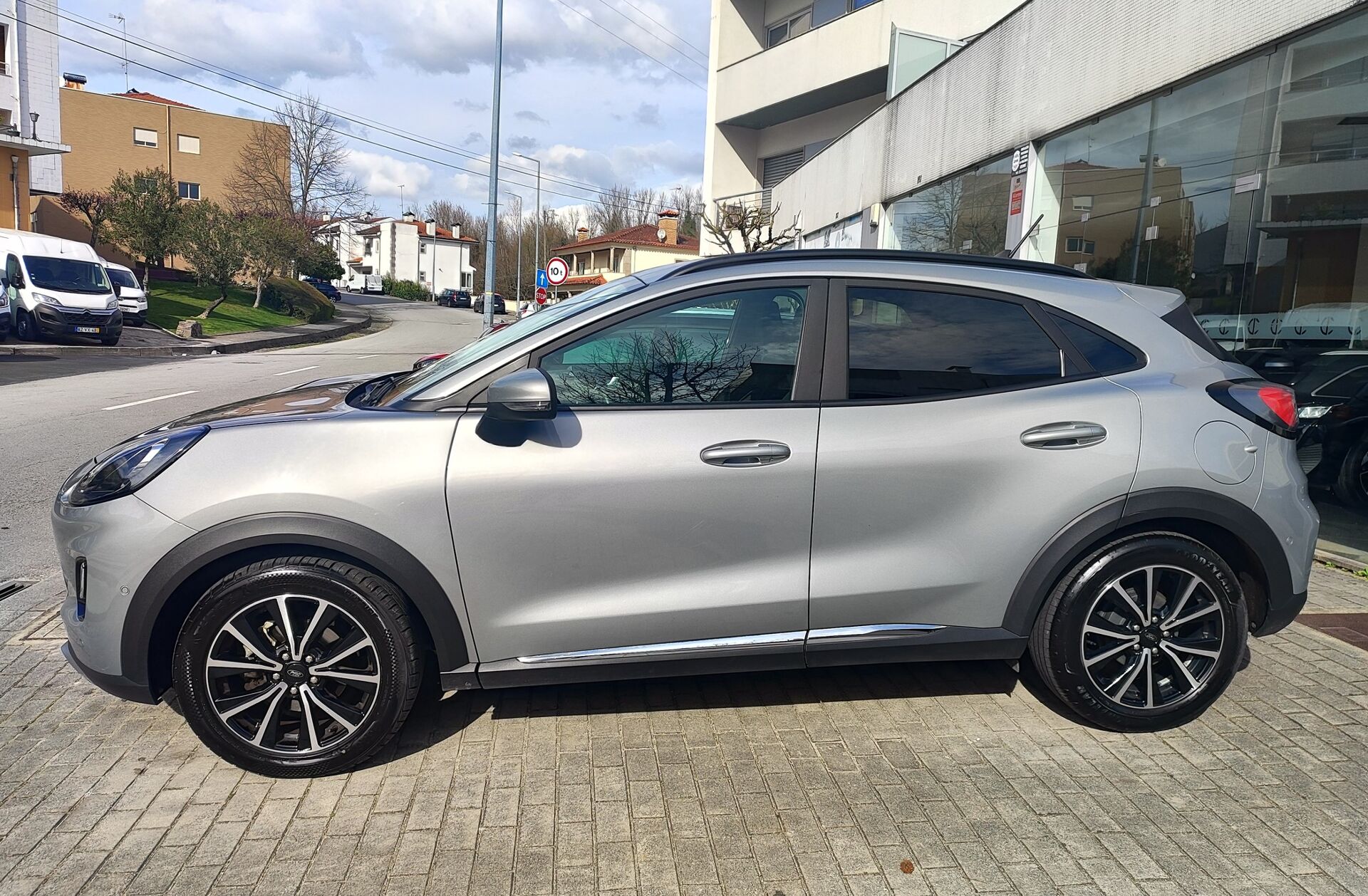 FORD Puma 1.0 EcoBoost MHEV Titanium