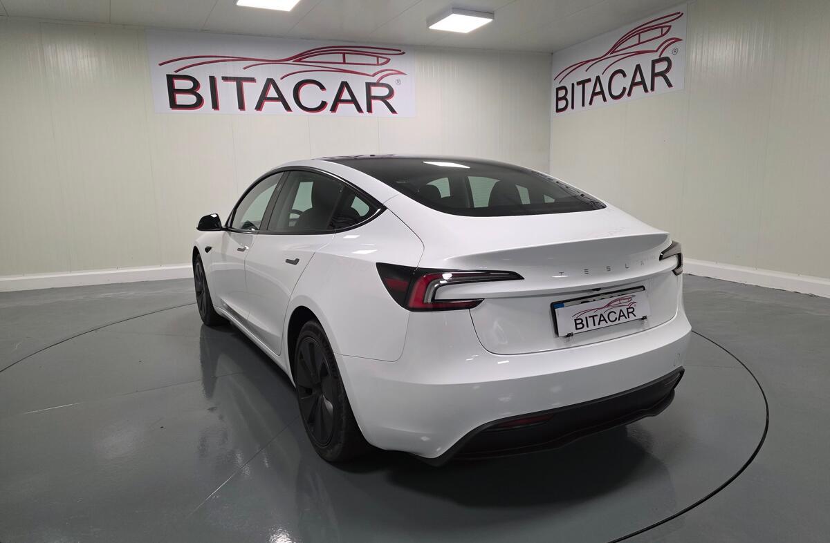 TESLA Model 3 Tração Traseira Premium