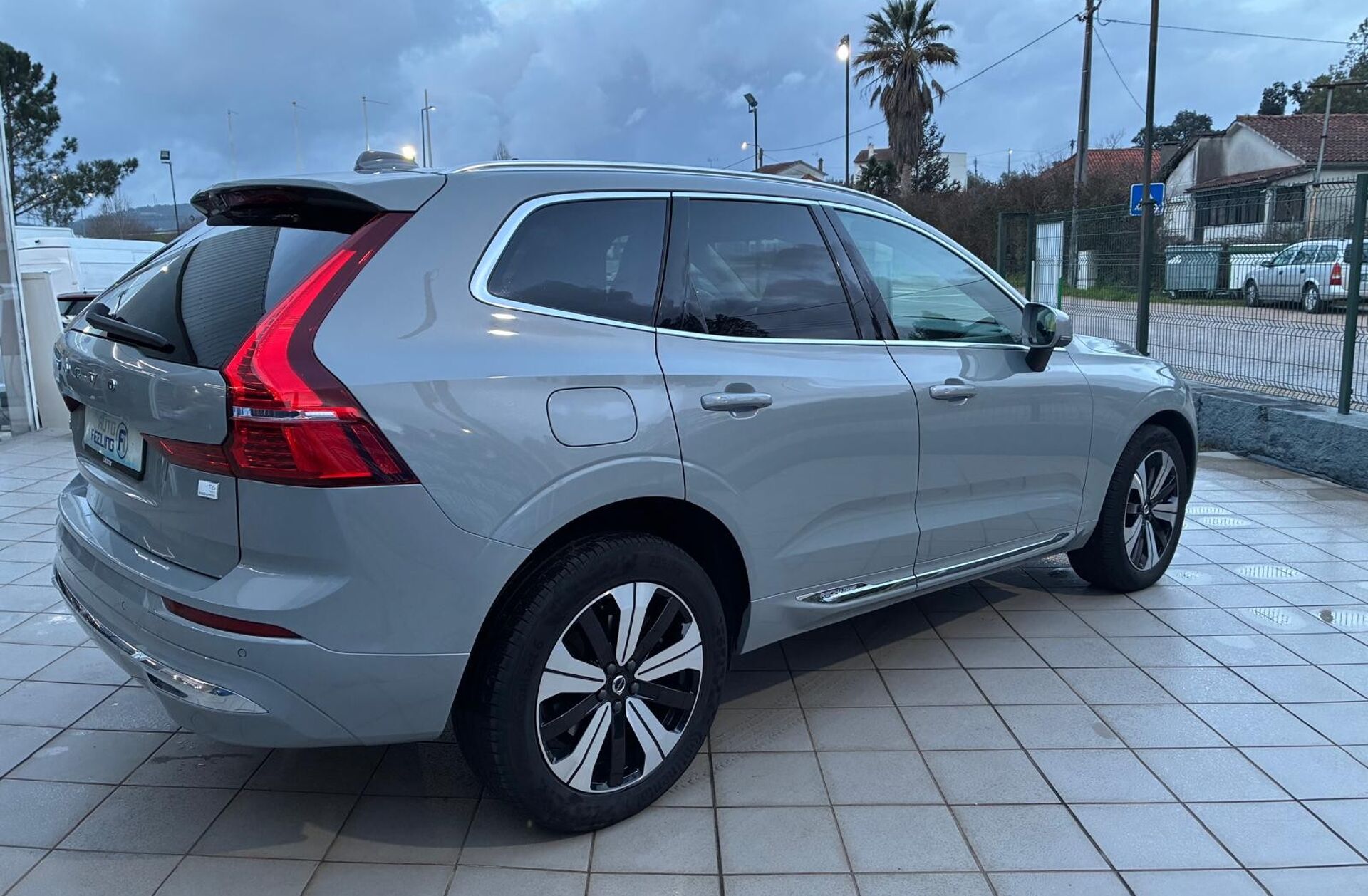 VOLVO XC60 2.0 T6 PHEV Plus Bright AWD