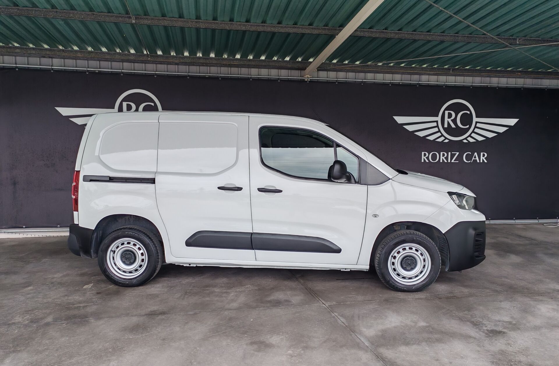 PEUGEOT Partner 1.5 BlueHDi Asphalt Standard