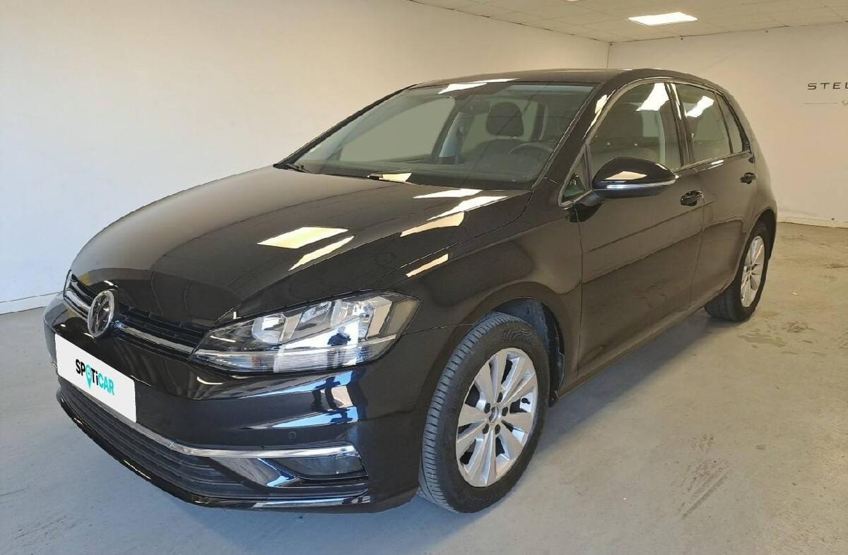 VOLKSWAGEN Golf 1.0 TSI Stream