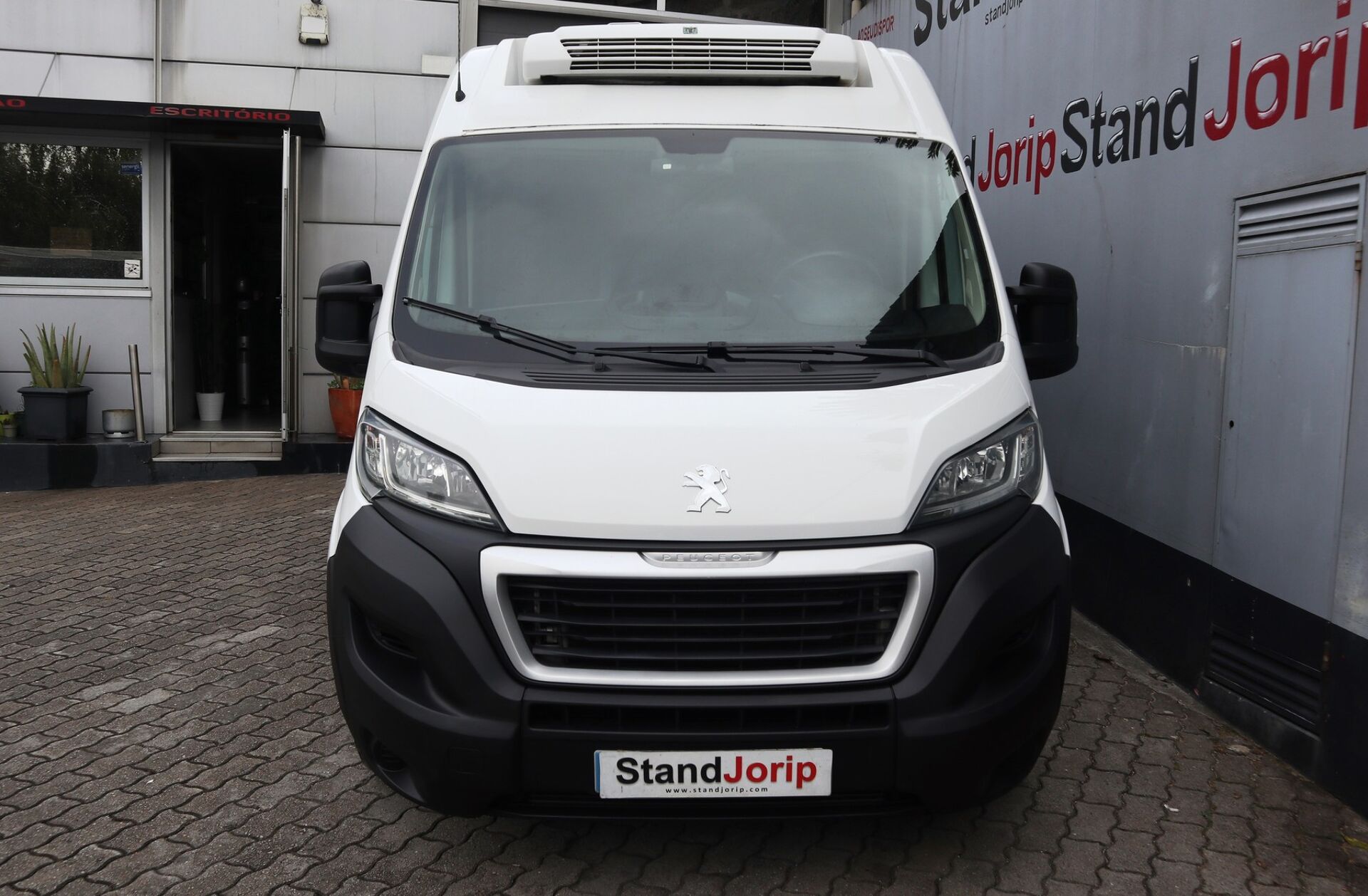 PEUGEOT Boxer 2.0 BlueHDi 335 L2H2 Premium